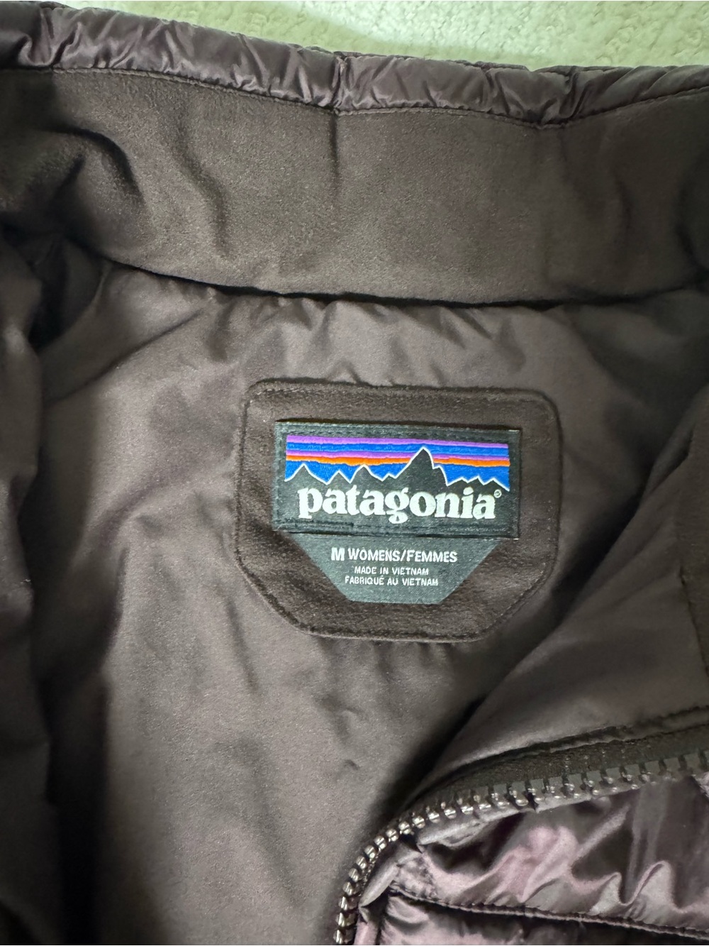 Women’s Patagonia Quilted Long Puffer Jacket in Deep Plum Medium - Picture 3 of 4